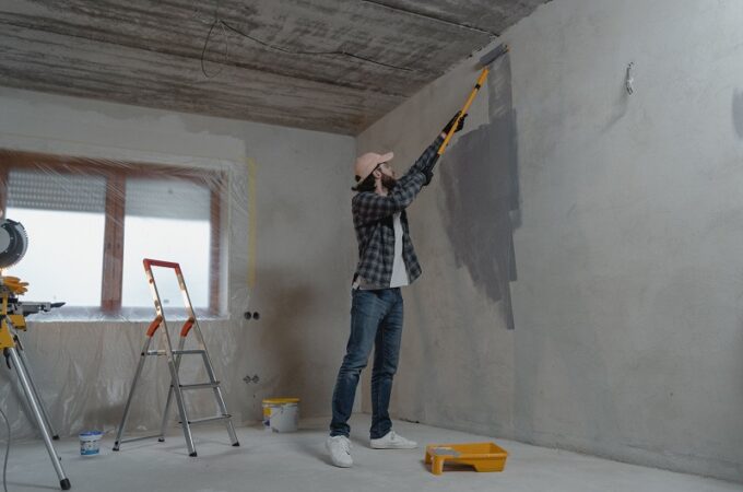 Repainting Your House on a Budget? A Professional Decorator’s Guide